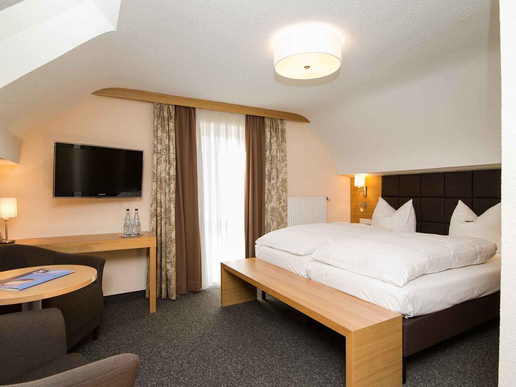 Hotel Neckartal Köngen Værelse billede