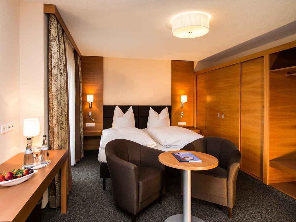 Hotel Neckartal Köngen Værelse billede